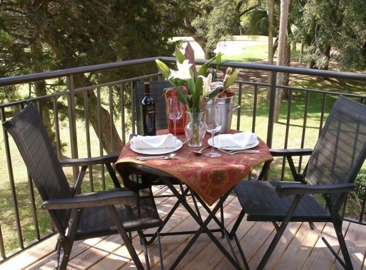 Fabulous Seabrook Beach/Golf Villa Awaits You… and Fido Too!