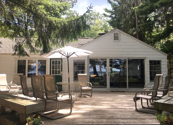 FRONT AND BACK PORCH SPACE