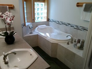 6-piece master bathroom with luxurious soaker tub. 