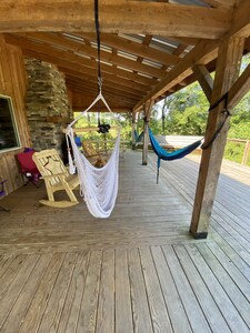 Gorgeous, Amish-Built Post and Beam Cabin on 10 acres, relax and unplug!