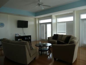 Great room with Flat screen TV, Blu-ray player, and Wii.