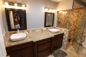 Master Bath, walk in shower