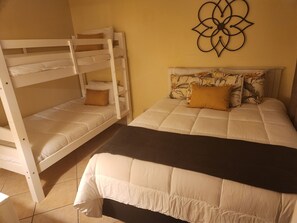 2nd bedroom . Sleeps 4


