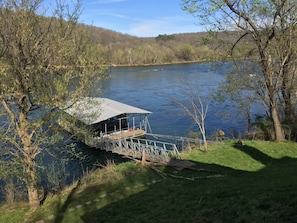 Bring your boat or set up a  guide, They'll pick you up right off your dock!