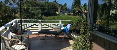panoramic Oceanview 200sft very private SUNDECK 
Enjoy the amazing sunrises