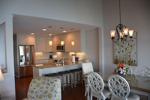 Kitchen/Dining area