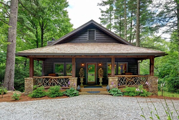 Horseshoe Cabin