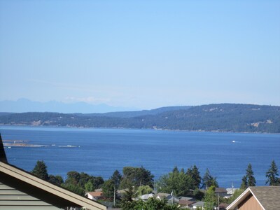 Ocean-view Vacation home, South-central Vancouver  Island. Explore! Play! Relax!