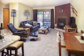 Cozy multi-media family room with wifi, DVR, Apple TV, and Bluetooth music.