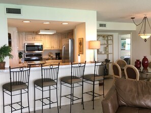 Bar seating / Stainless Steel Appliances