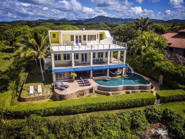 Casa Ola Perfecta.......contemporary beachfront home with a tropical surf style

