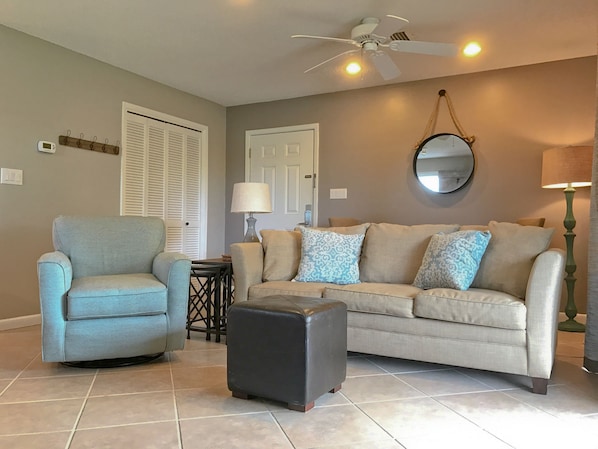 Serenity Now on 30A. Heart of Seagrove! Sleeper sofa & rocking chair.