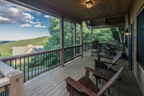 Spacious Deck with Mountain View 