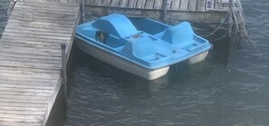 Paddleboat, adult kayak, 4 children's kayaks, life jackets