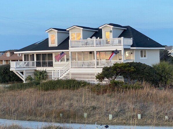 Welcome to OCEAN BEACH!
21 Silversides Trail
Bald Head Island, NC 28461