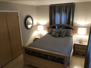 Bedroom on main floor- queen bed
