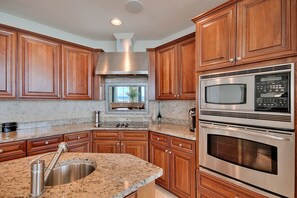 Fully equipped kitchen at your disposal. 