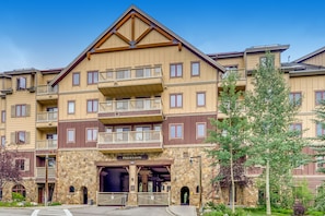 Exterior of Red Hawk Lodge - West Side