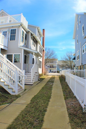 Driveway. Can fit about 4-5 cars