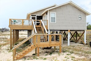 Brand new deck & stairs w/sensor lighting + gate at top of stairs