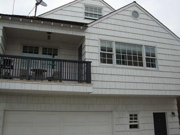 front door/entrance