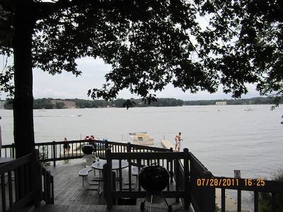 Relax & Have Fun..you Deserve It! Cozy Remodeled 1 Bdrm Condo On Lake Delton