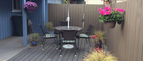 Deck, perfect for enjoying long Seattle summer evenings.