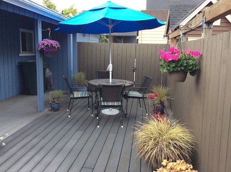 Deck, perfect for enjoying long Seattle summer evenings.