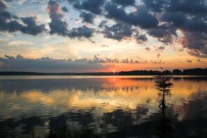 Sunrise on Lake O' the Pines