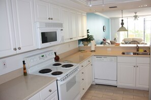 Bright & functional kitchen