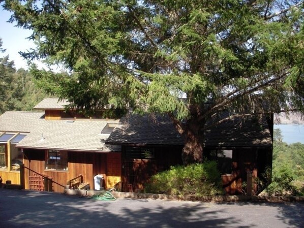 Frank's Place: View home on Inverness Ridge near Point Reyes National Seashore