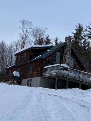 The snow slides off the metal roof remember to pull your car back once unloaded!