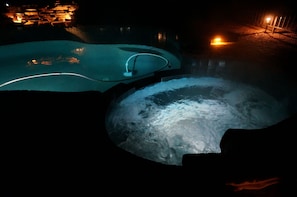 Spa and pool lights change colors or remain as one