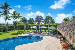 Villa Batey 16: private saltwater pool