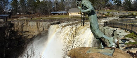 Noccalula Falls.