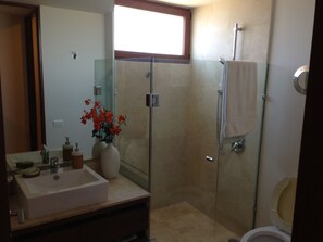 3rd bathroom in the 3 bedroom 