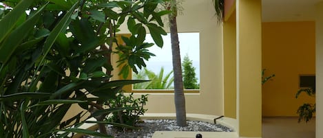 Entryway from street