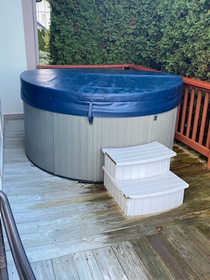 Hot tub for after a day on the links or the slopes. Great for cocktail hour.