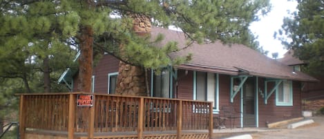 front of Mabel's with shaded deck and views of Longs Peak