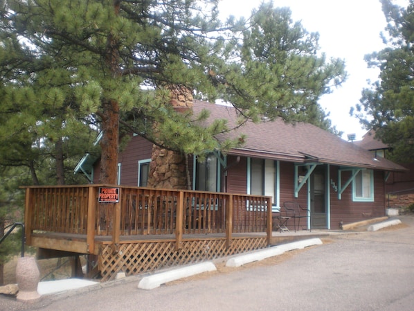 front of Mabel's with shaded deck and views of Longs Peak