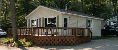 Front of Cottage - 2310 Burt Springs Circle - Cottage 9 (facing lake)