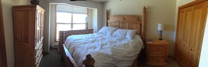 Master bedroom, get some great mountain sleep in the King!