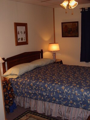 Second bedroom, Queen bed, lower level