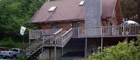 Summertime at Oak Mountain Hollow Lodge