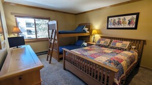 Beaver Creek West Condo C3 with Queen bed and Bunk bed