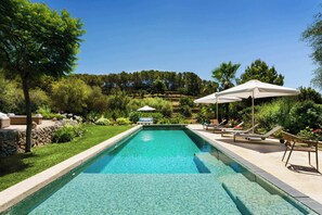 Private (heated) Swimming Pool