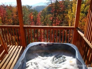 Private Hot Tub with a View!