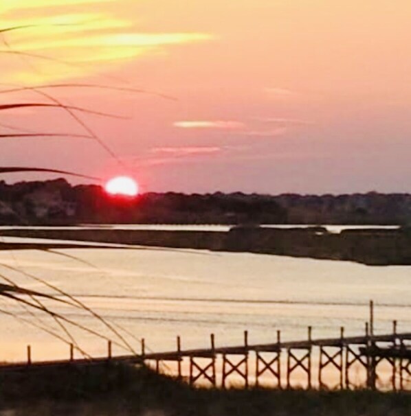 Amazing Sunset from Front Porch & Your Own Private Dock
Bring your Boat or Kayak