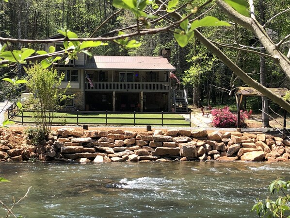 A Blue Ridge Hidden Gem on the North Toccoa River in the Aska Adventure Area.