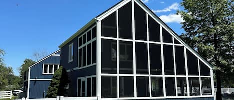 Large Screened-In Porch